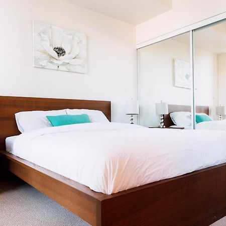 Sarkar Suites - Maple Leaf Square トロント エクステリア 写真