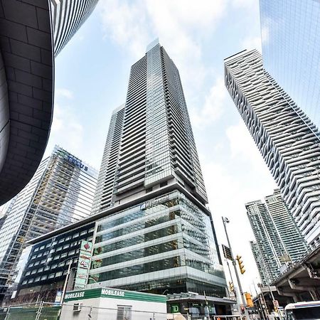 Sarkar Suites - Maple Leaf Square トロント エクステリア 写真