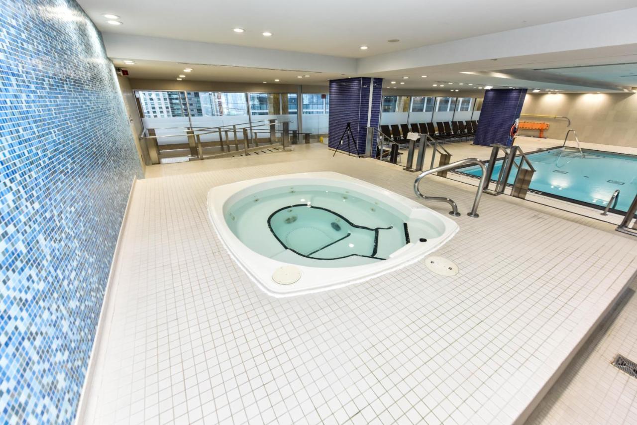 Sarkar Suites - Maple Leaf Square トロント エクステリア 写真