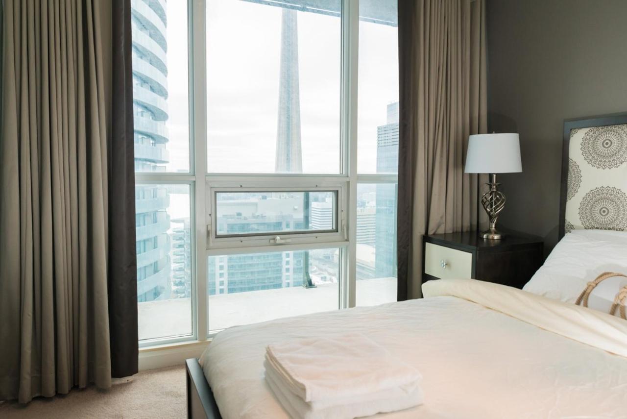 Sarkar Suites - Maple Leaf Square トロント エクステリア 写真