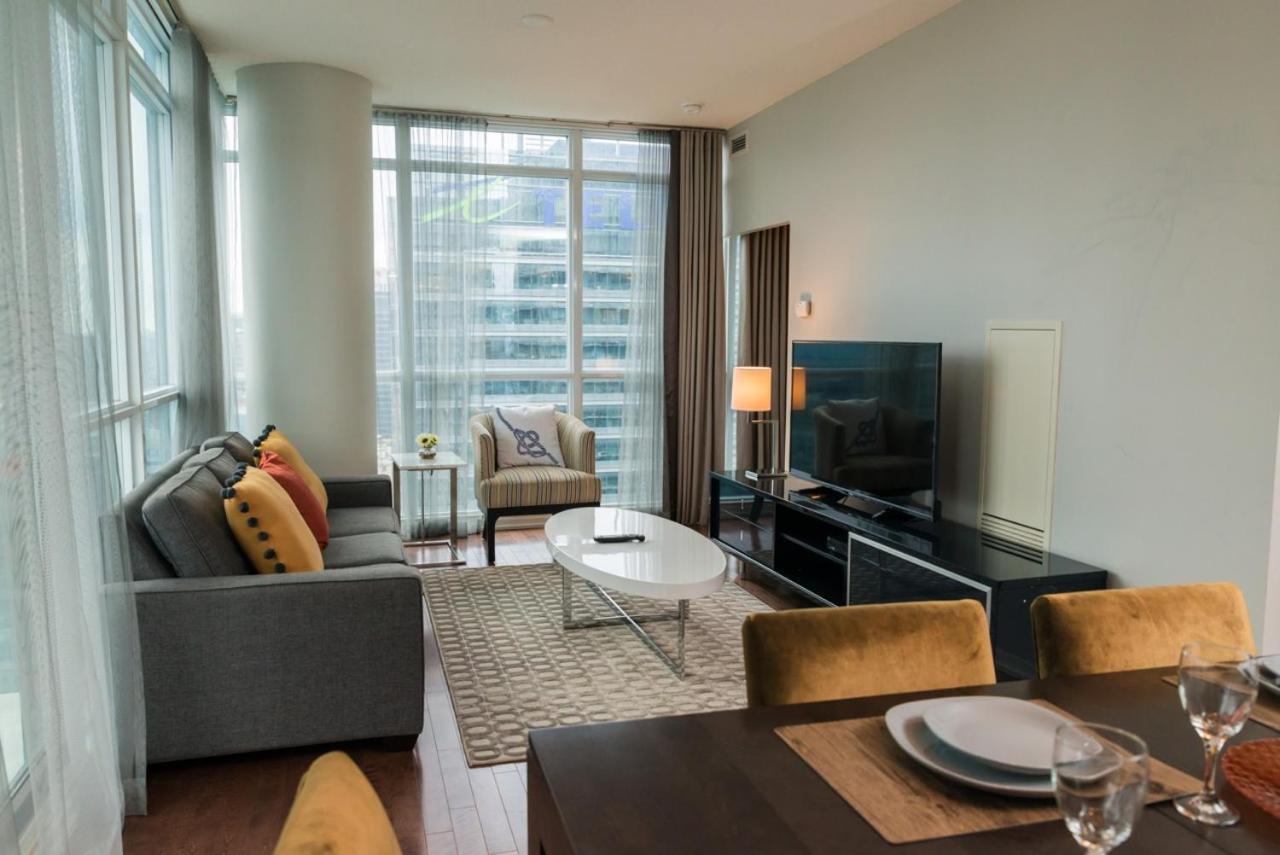 Sarkar Suites - Maple Leaf Square トロント エクステリア 写真