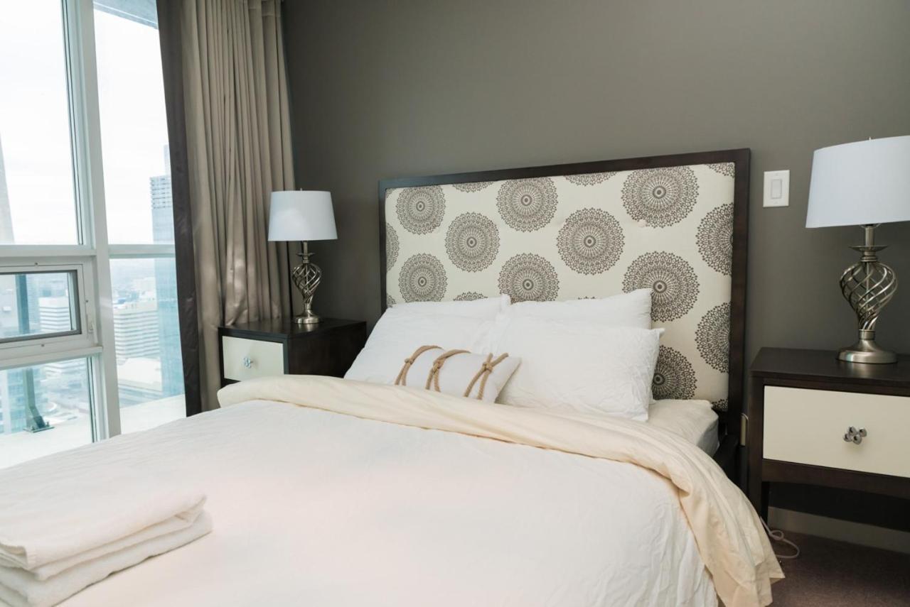 Sarkar Suites - Maple Leaf Square トロント エクステリア 写真